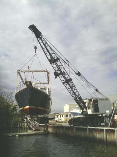 Boat crane